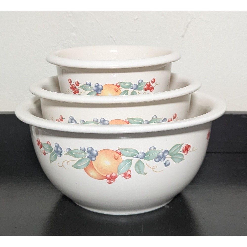 Vintage Corelle Abundance Nesting Mixing Bowls Set of Three 1 QT, 2 QT, and 3QT